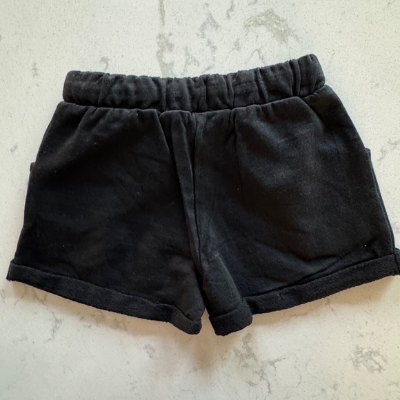 NWOT Disney Mickey Mouse Print Shorts w Pockets & Rolled Hem Kids Size 4T Black - Picture 2 of 7